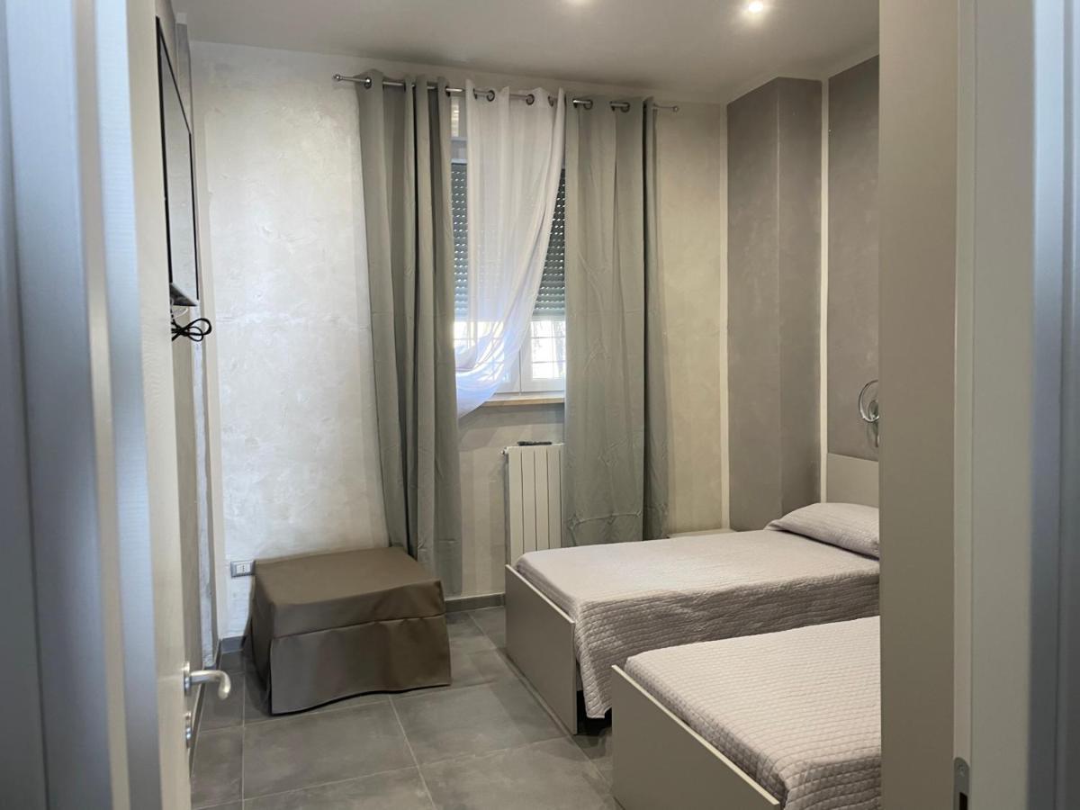 Orchidea Apartment ชิวิตาเวกเกีย ภายนอก รูปภาพ