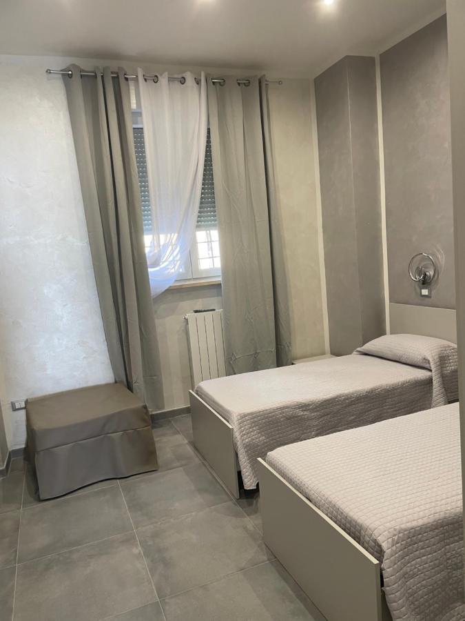 Orchidea Apartment ชิวิตาเวกเกีย ภายนอก รูปภาพ
